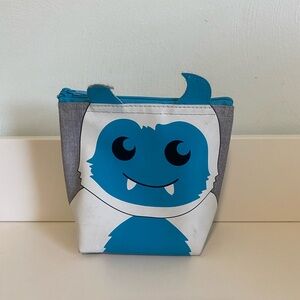 Thirty-one yeti print small purse bag